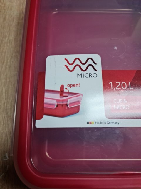 Emsa Clip & Micro Rect czerwony pojemnik 1,20 l