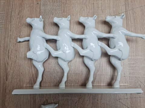 FIGURA DEKORACYJNA TAŃCZĄCE KROWY Kare Design